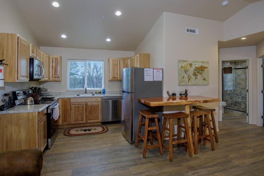 Cozy Cub Cabin, Brand New Home Near Yosemite Mariposa Exterior photo